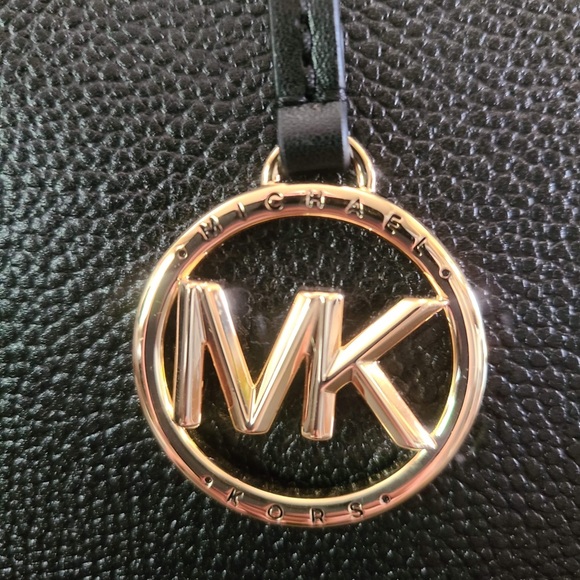 BRAND NEW Michael Kors Mercer Gallery medium in black. - Picture 3 of 11